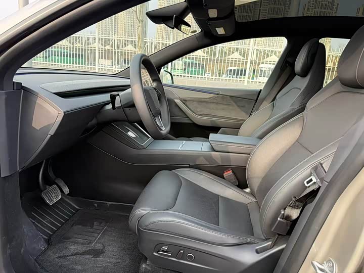 Фото 4 - Tesla Model Y