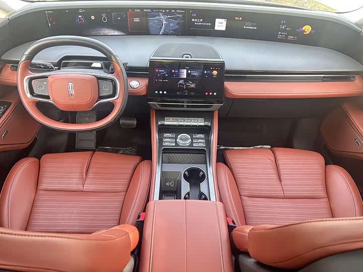 Фото 5 - Lincoln Nautilus