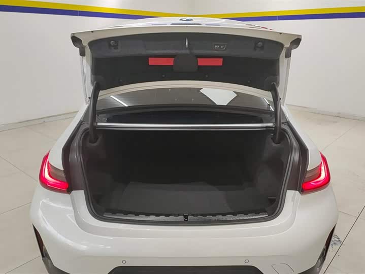 Фото 4 - BMW 3 Series