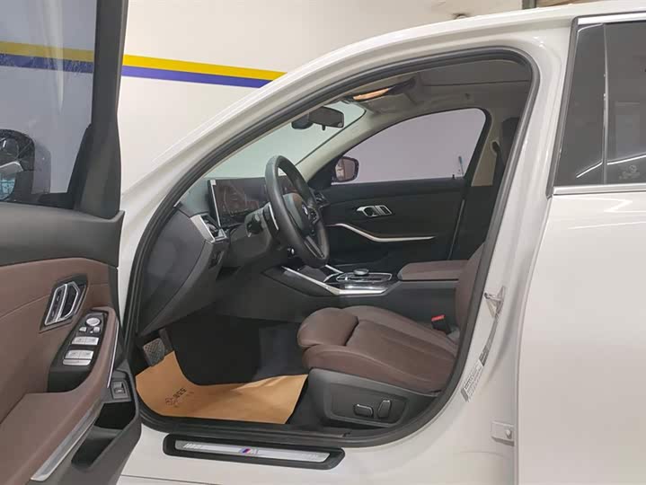 Фото 9 - BMW 3 Series