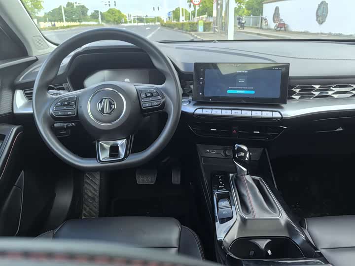 Фото 7 - MG Motor 5