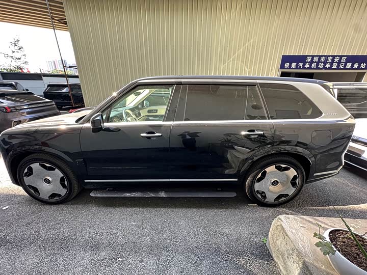 Фото 3 - Zeekr 9X