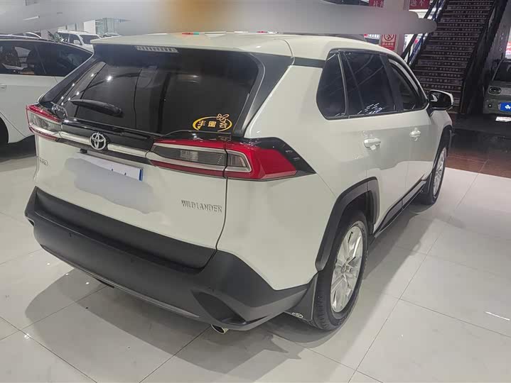 Photo 3 - Toyota Wildlander