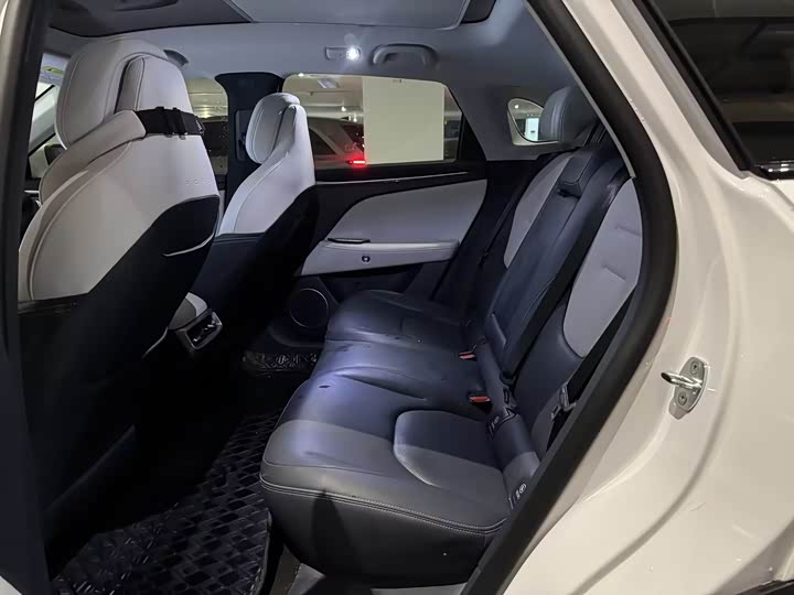 Фото 6 - BAIC Arcfox Alpha T5