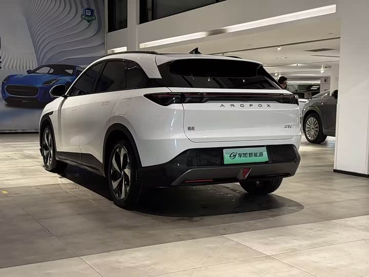 Фото 9 - BAIC Arcfox Alpha T5