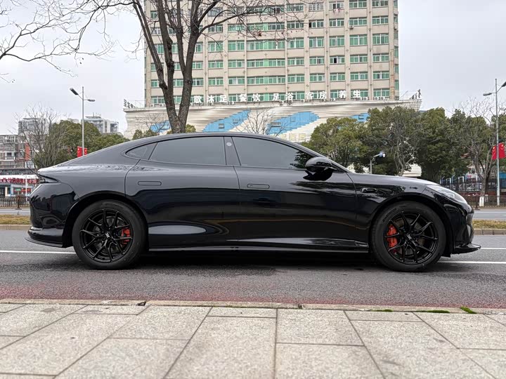 Фото 8 - IM motors L6