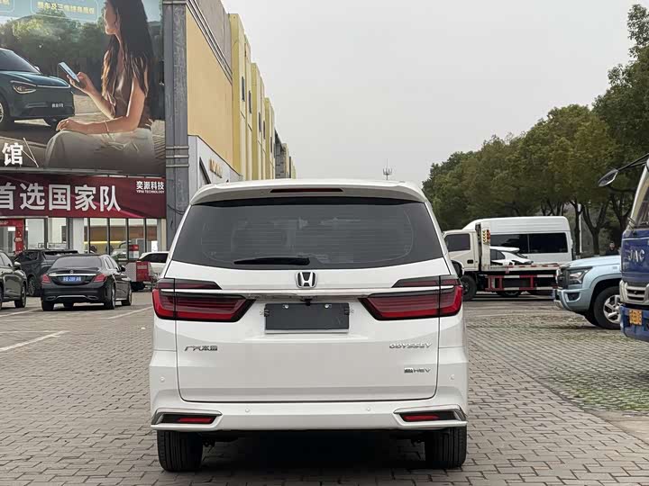 Фото 3 - Honda Odyssey