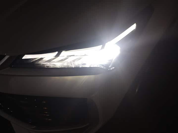 Photo 5 - Geely Coolray