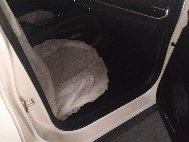 Photo 8 - Geely Coolray