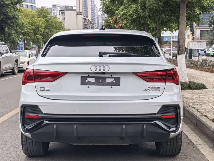 Фото 5 - Audi Q3 Sportback