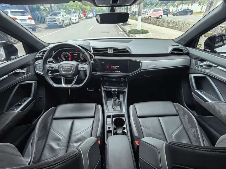 Фото 7 - Audi Q3 Sportback