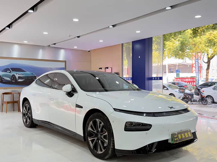 Фото 3 - XPeng P7