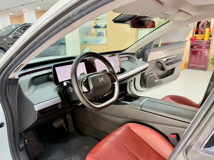 Фото 4 - XPeng P7