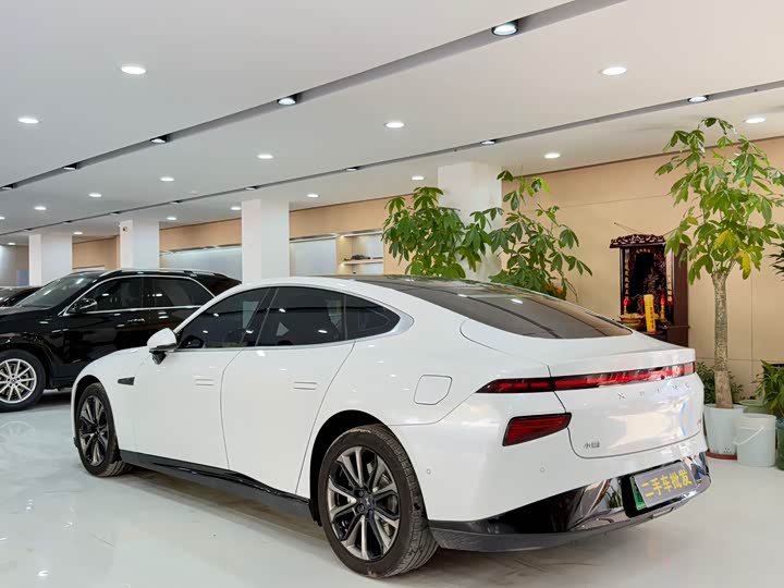 Фото 9 - XPeng P7