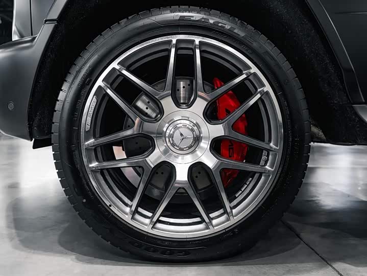 Photo 7 - Mercedes-Benz G-Class AMG