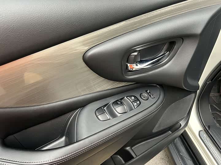 Photo 9 - Nissan Murano