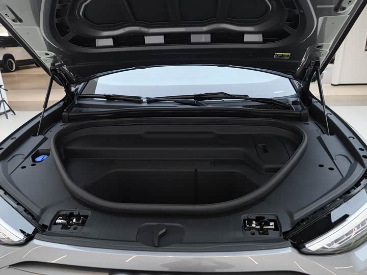 Фото 3 - Audi Q6L e-tron