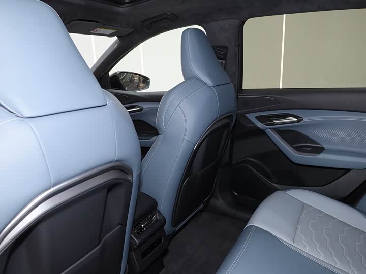 Фото 5 - Audi Q6L e-tron