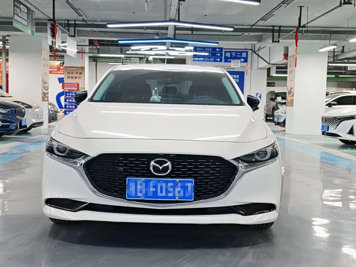 Photo 2 - Mazda 3 (Axela)