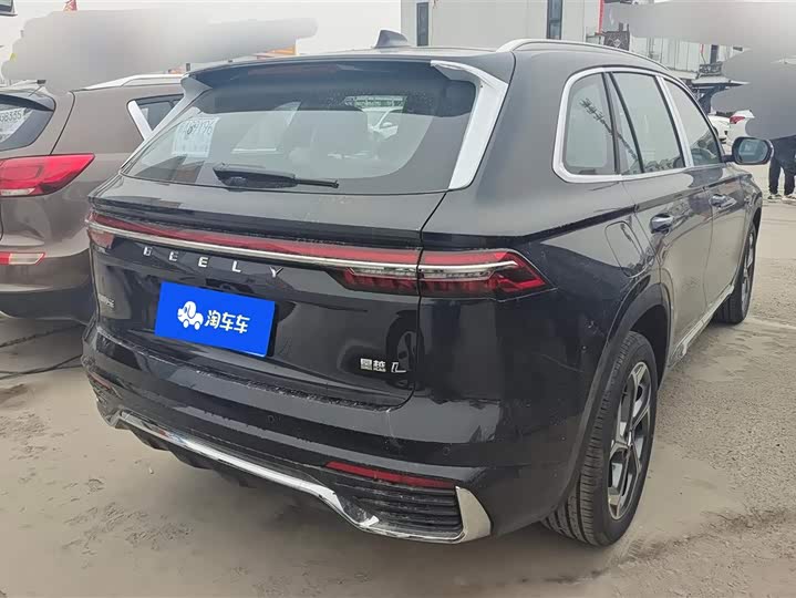 Фото 3 - Geely Monjaro