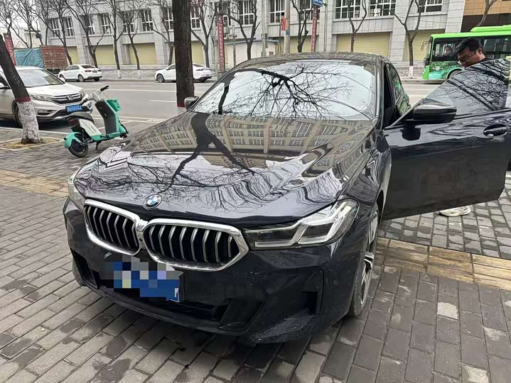 Фото 1 - BMW 6 Series GT