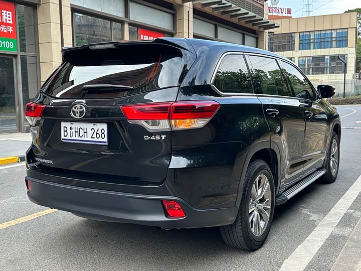 Фото 5 - Toyota Highlander