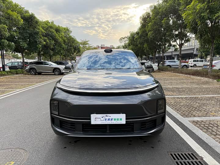 Фото 2 - LiXiang L8