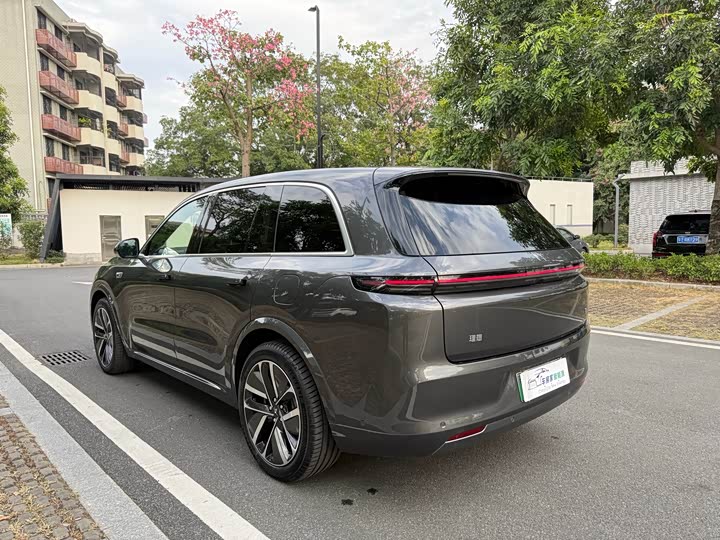 Фото 8 - LiXiang L8