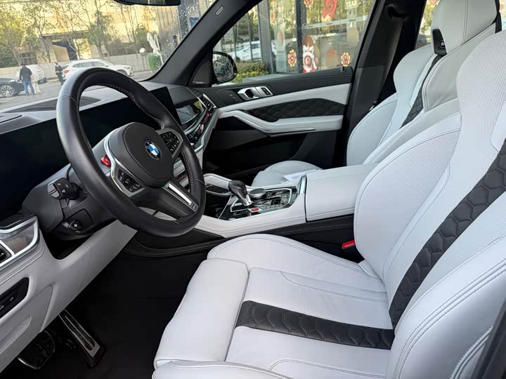 Фото 6 - BMW X5 M