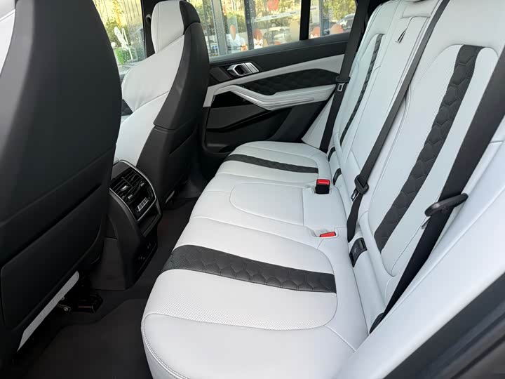 Фото 9 - BMW X5 M