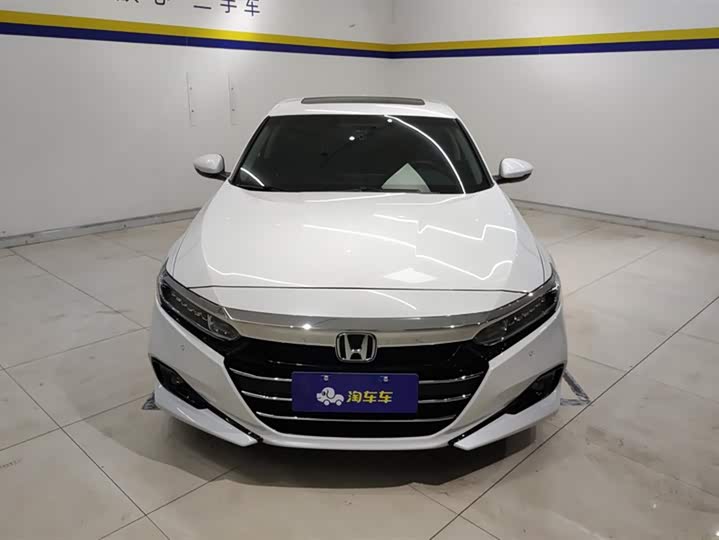 Фото 2 - Honda Accord