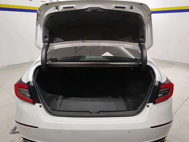 Фото 4 - Honda Accord