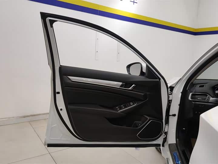 Фото 7 - Honda Accord