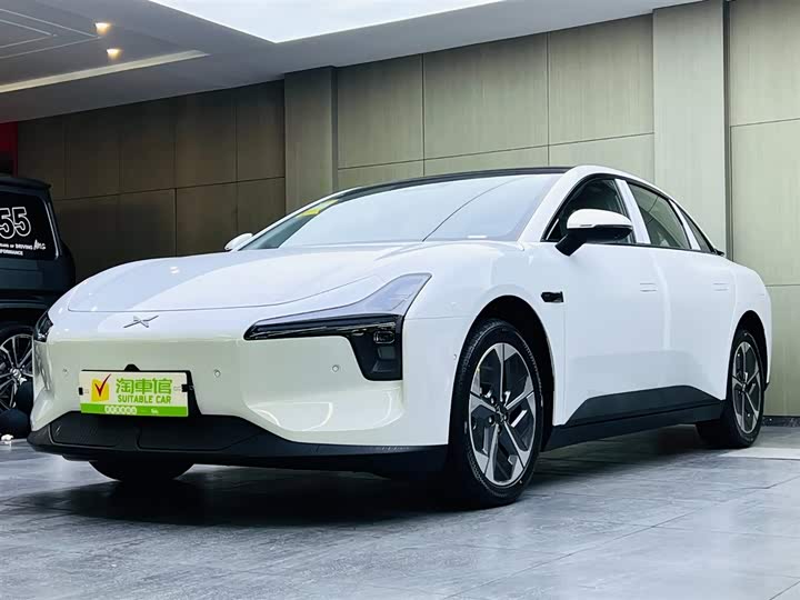 Фото 1 - XPeng Mona M03