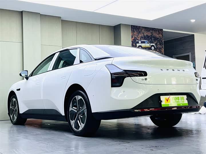 Фото 6 - XPeng Mona M03