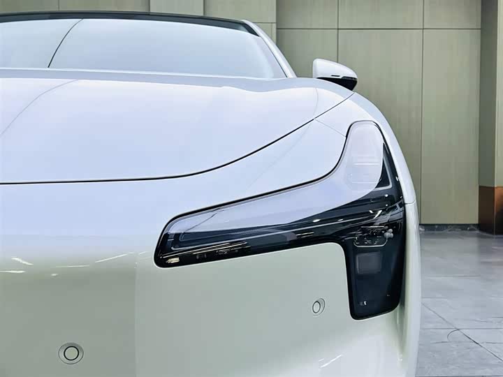 Фото 7 - XPeng Mona M03