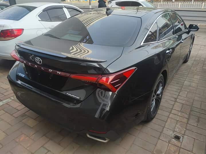 Фото 3 - Toyota Avalon