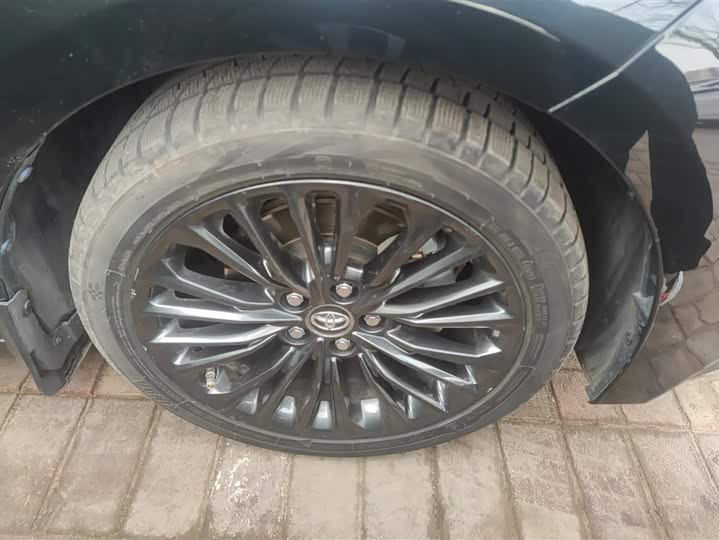 Фото 6 - Toyota Avalon