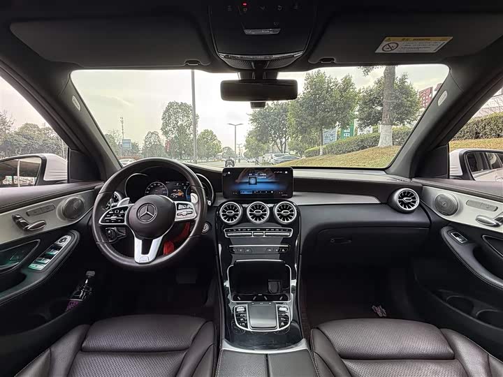 Photo 6 - Mercedes-Benz GLC-Class