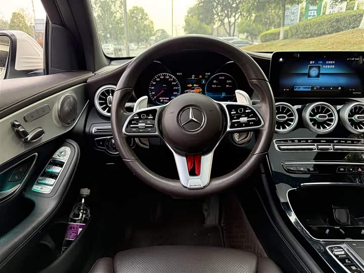 Photo 7 - Mercedes-Benz GLC-Class