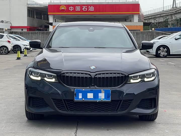 Photo 2 - BMW 3 Series