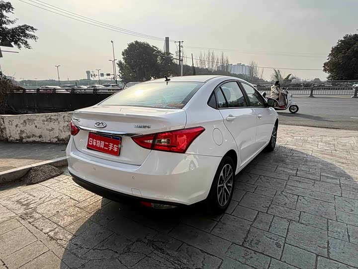 Фото 8 - Chery Arrizo 5