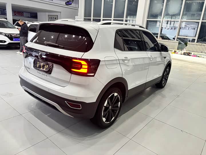 Фото 6 - Volkswagen Tacqua