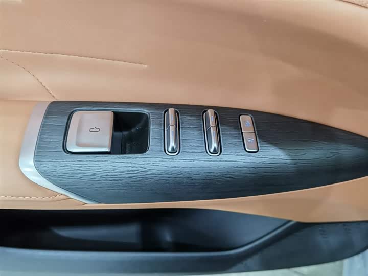 Фото 9 - Changan CS75 Plus