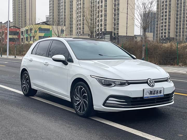 Фото 3 - Volkswagen Golf