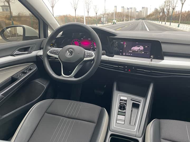 Фото 6 - Volkswagen Golf