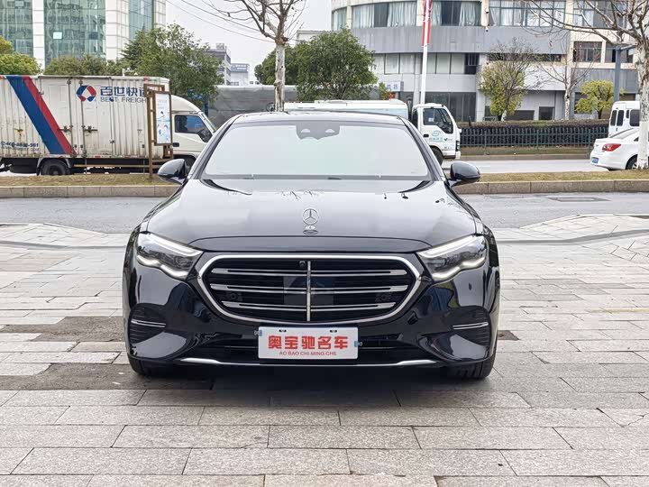 Photo 2 - Mercedes-Benz E-Class