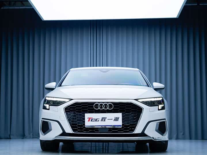 Фото 2 - Audi A3