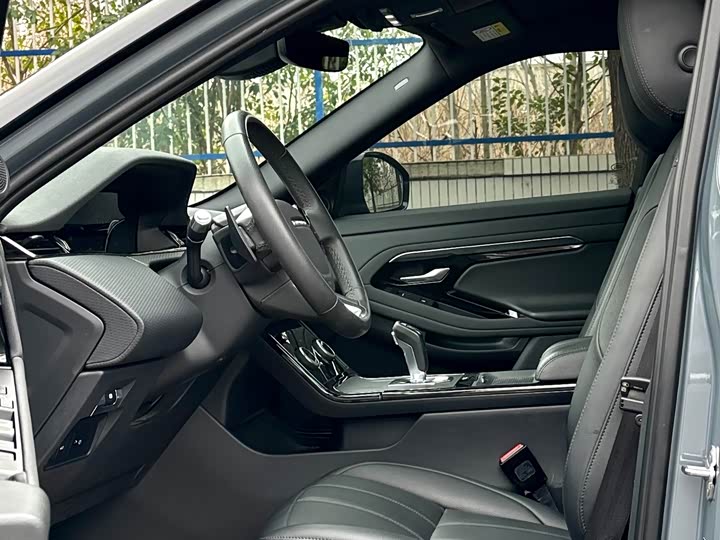 Фото 9 - Land Rover Range Rover Evoque L