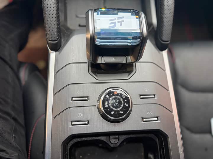 Фото 7 - Jetour T2